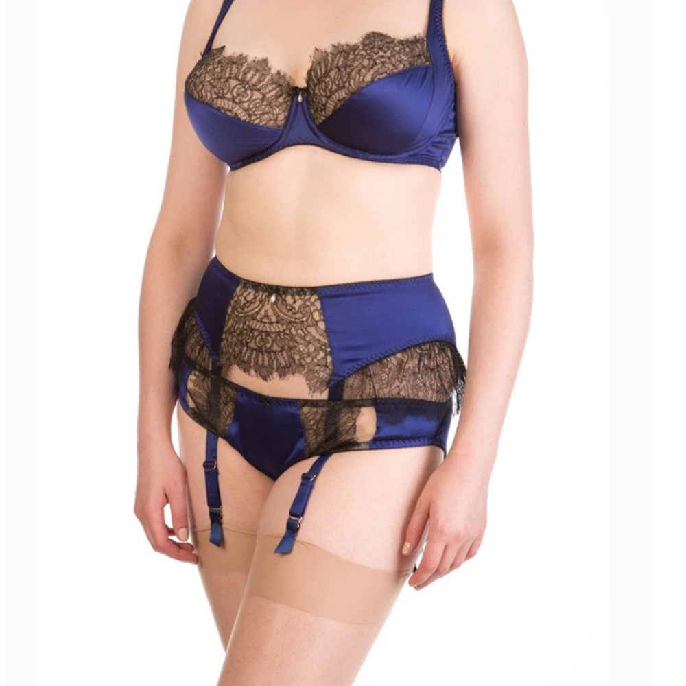 HARLOW & FOX
Eleanor Grey 3PC Set 38DDD